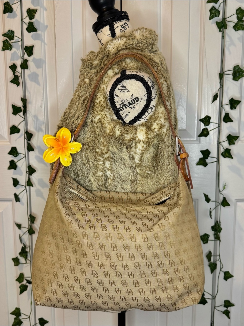 Vintage Dooney & Bourke Slouchy Shoulder Bag in Beige
